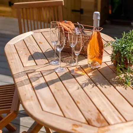 Huswell - Family-friendly House With Sunny Terrace And Garden